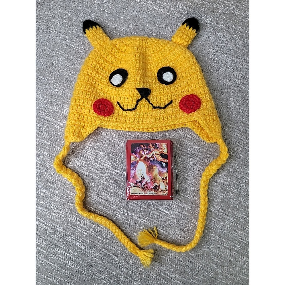 Pokemon Charizard Ultra Premium Box Deck Sleeves & Pikachu Knit Hat Lot
